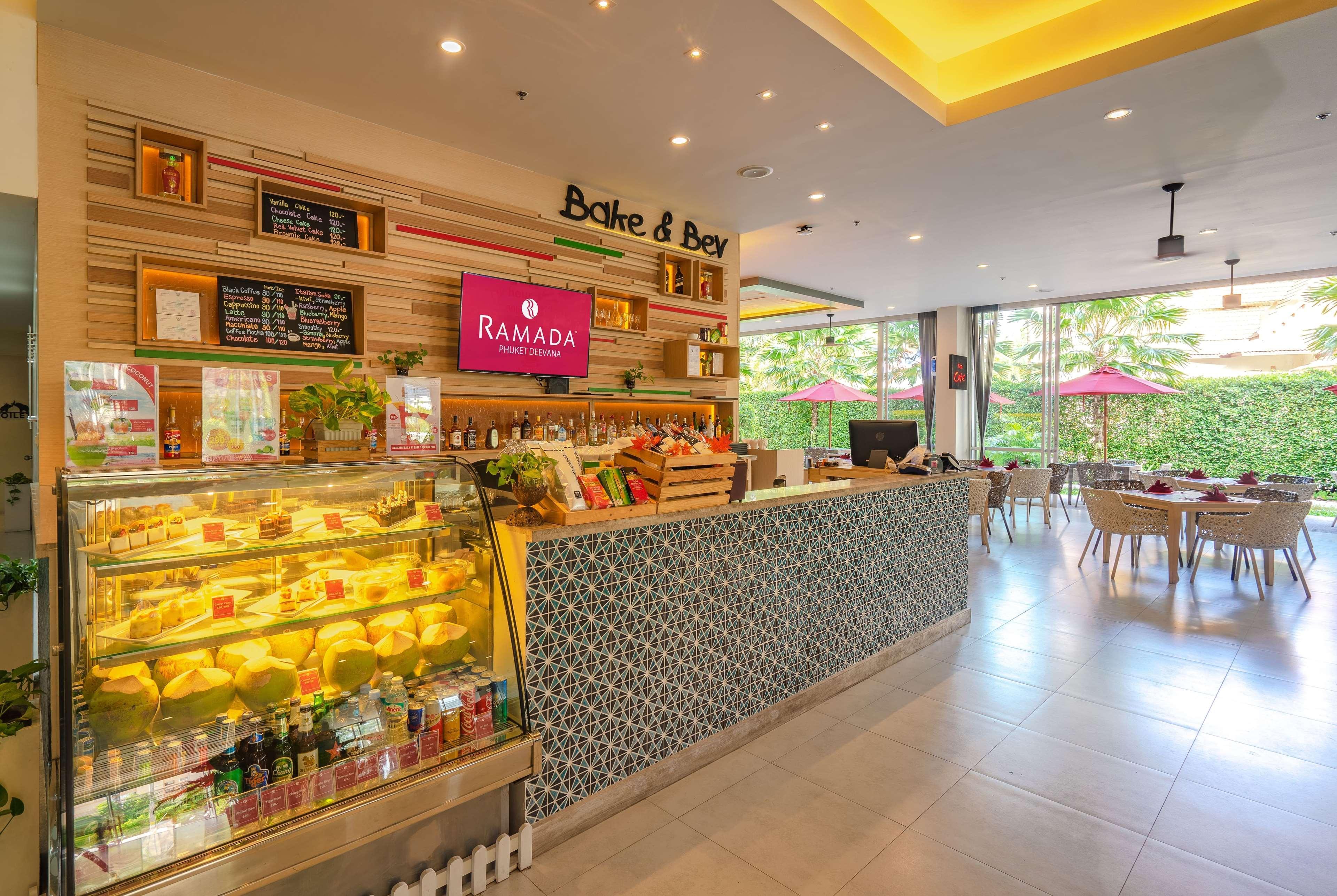 Ramada By Wyndham Phuket Deevana Patong Extérieur photo