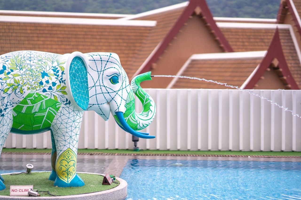 Ramada By Wyndham Phuket Deevana Patong Extérieur photo