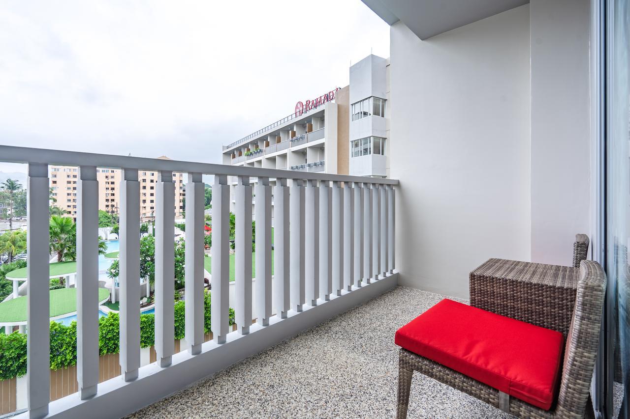 Ramada By Wyndham Phuket Deevana Patong Extérieur photo