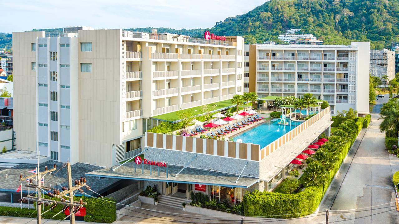 Ramada By Wyndham Phuket Deevana Patong Extérieur photo