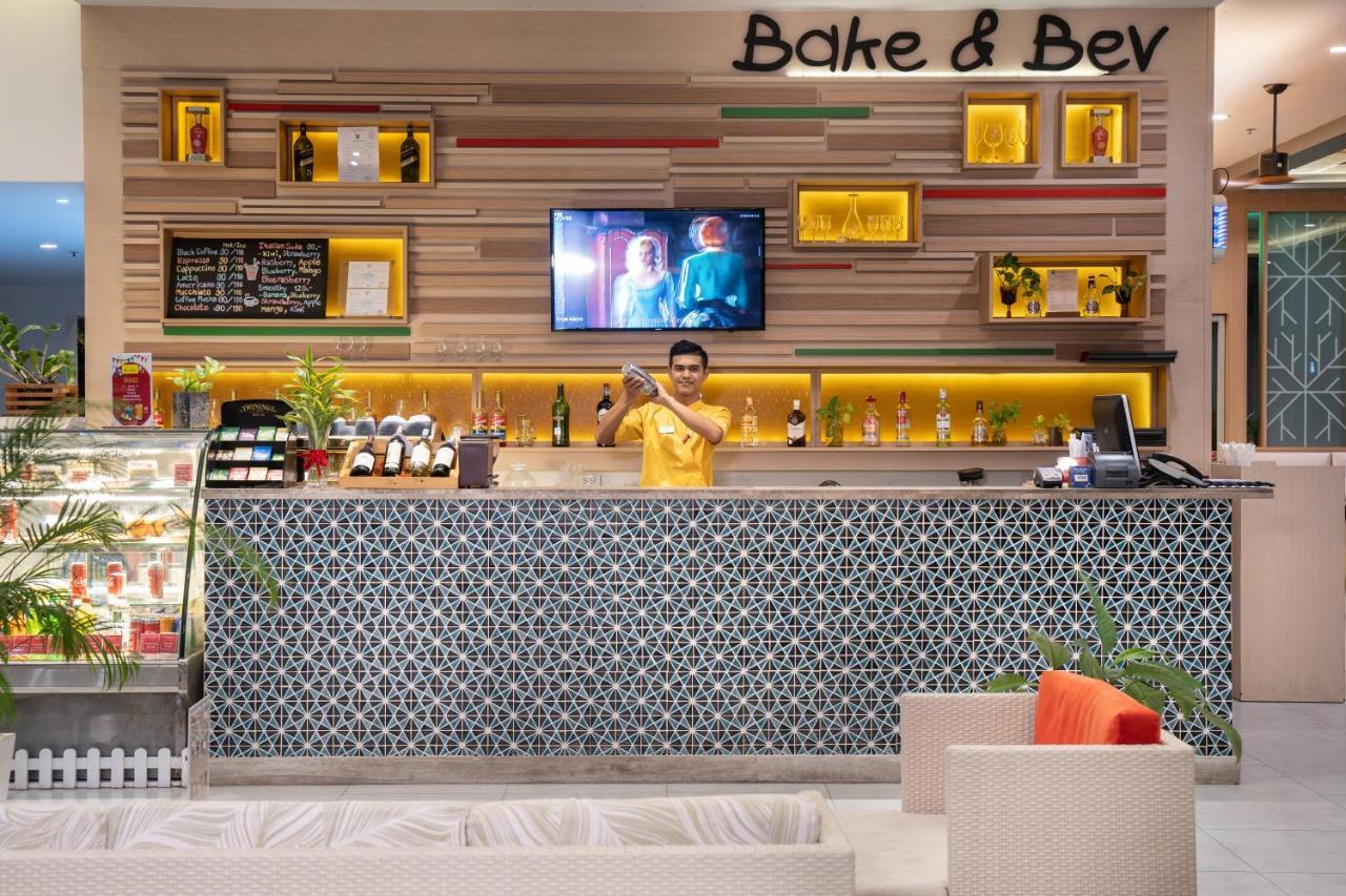 Ramada By Wyndham Phuket Deevana Patong Extérieur photo